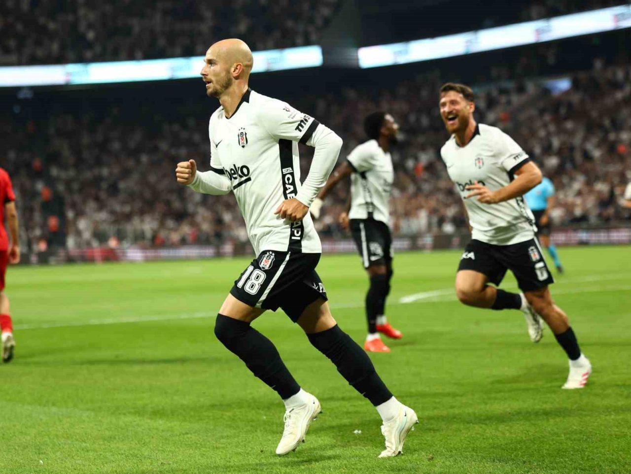Beşiktaş’ın Çek kanat oyuncusu Vaclav Cerny, Çorum FK karşısında attığı