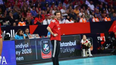 A Milli Kadın Voleybol Takımı Başantrenörü Daniele Santarelli, Macaristan maçı