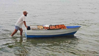 Balıkesir’in Erdek ilçesinde yaz turizmi hareketliliği devam ediyor. Kapıdağ Yarımadası’nda