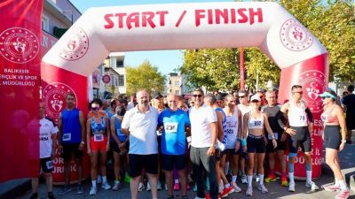 Balıkesir’in Gömeç İlçesinde, bu yıl ikincisini düzenlenen Gömeç Dostluk Yol