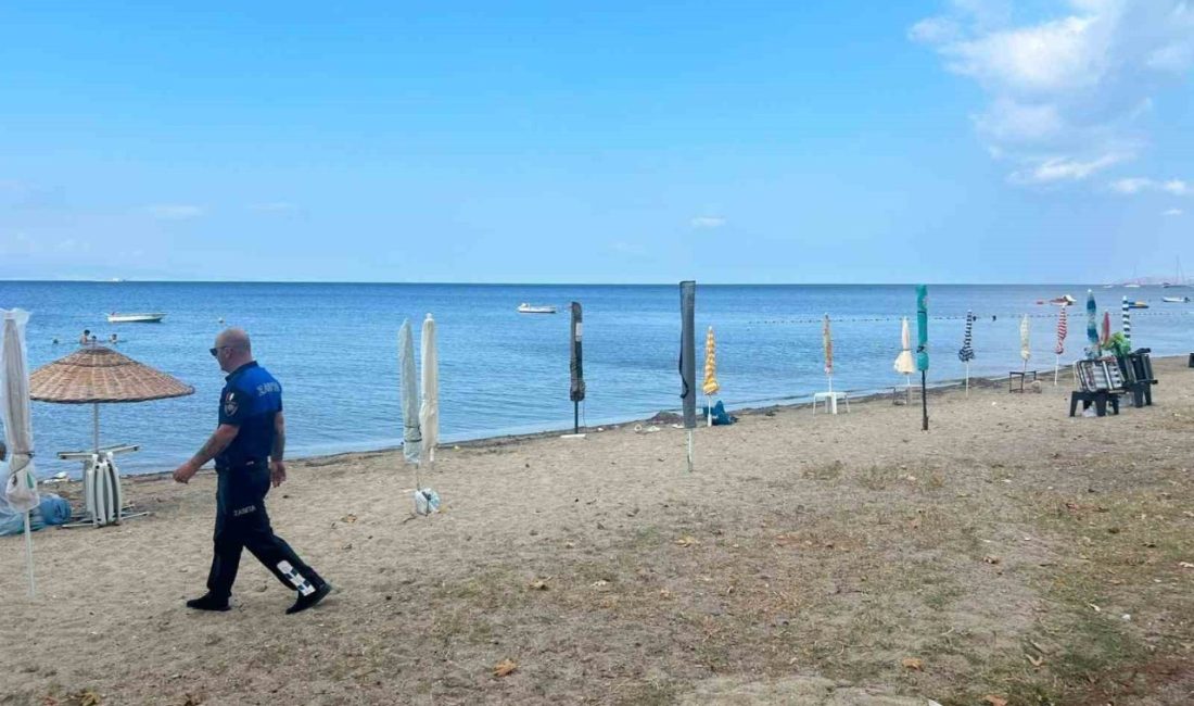 Balıkesir’in Erdek ilçesinde Çuğra ve Kanava sahillerinde kumsala zincirlerle sabitlenen