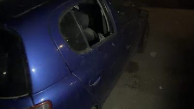 Kırklareli’nin Lüleburgaz ilçesinde otoparkta bulunan çok sayıda araç ve kamyonetin