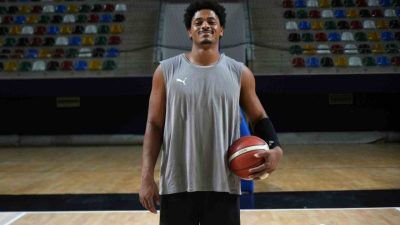 Basketbol Süper Ligi’nde Kocaeli’yi temsil edecek takımlardan Körfez Basket’in yıldız