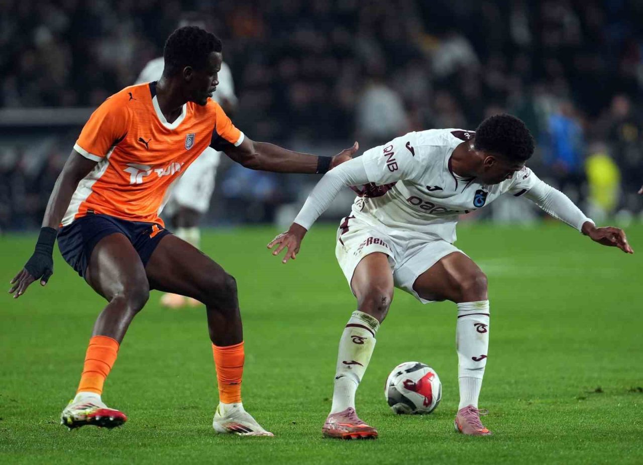 Trendyol Süper Lig’in 2. haftasında RAMS Başakşehir, deplasmanda Trabzonspor ile