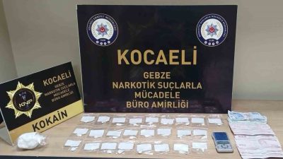 Kocaeli’de düzenlenen uyuşturucu operasyonlarında yakalanan 5 şüpheliden 3’ü tutuklandı. Aramalarda