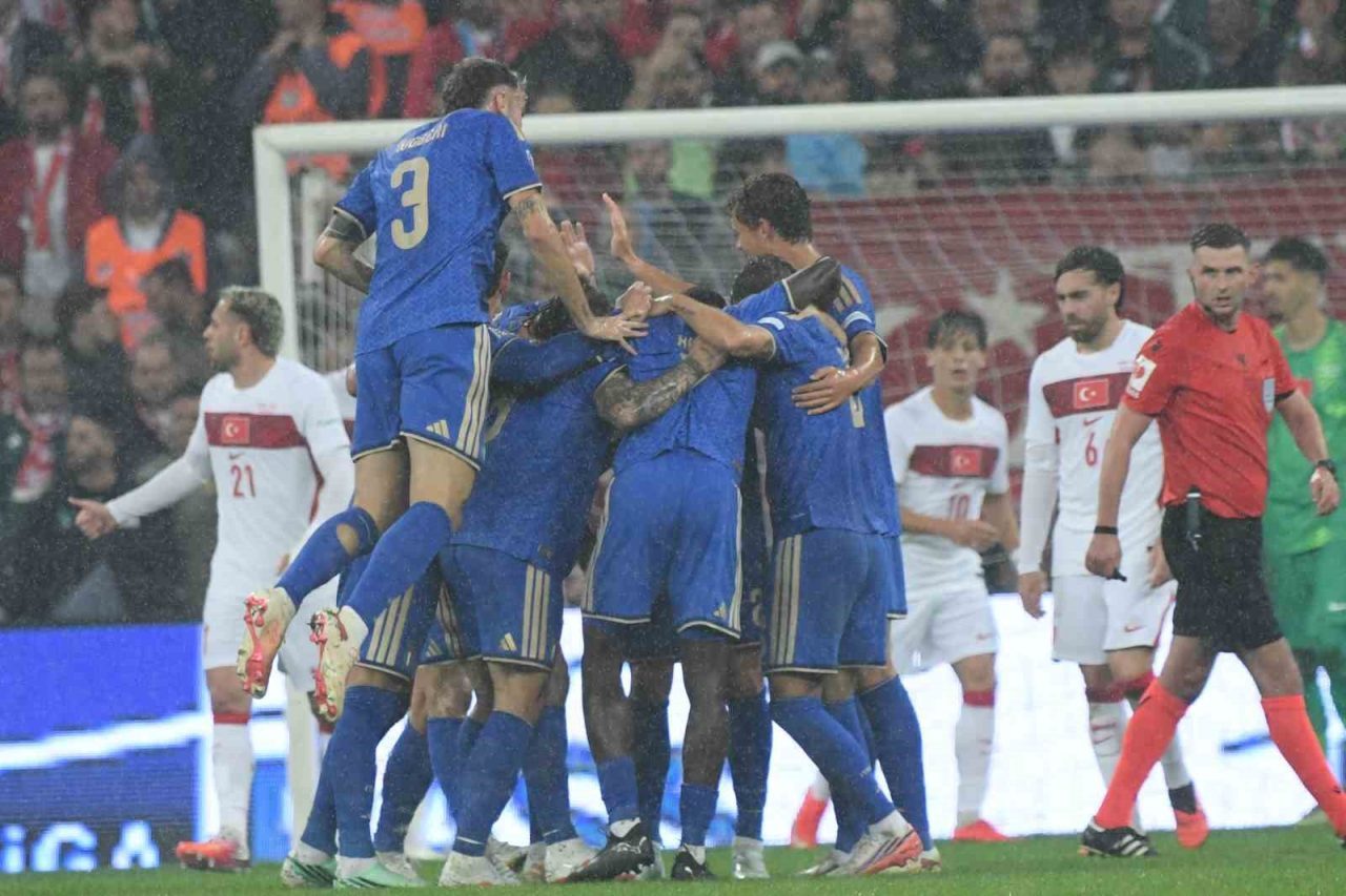 A Milli Futbol Takımı, İtalya ile oynadığı 17 karşılaşmada 12