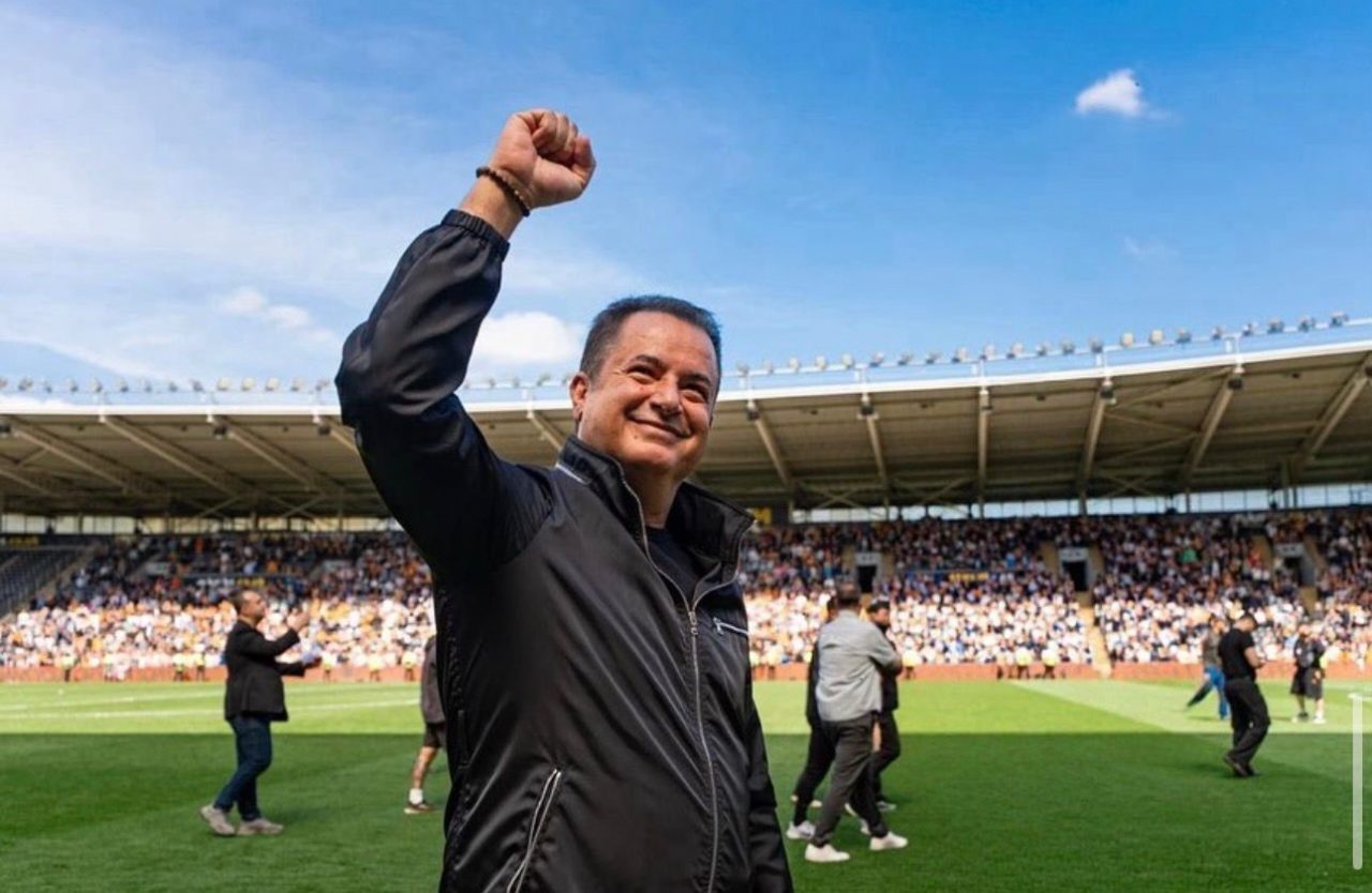 Acun Ilıcalı’nın sahibi olduğu Premier Lig ekibi Hull City, yeni