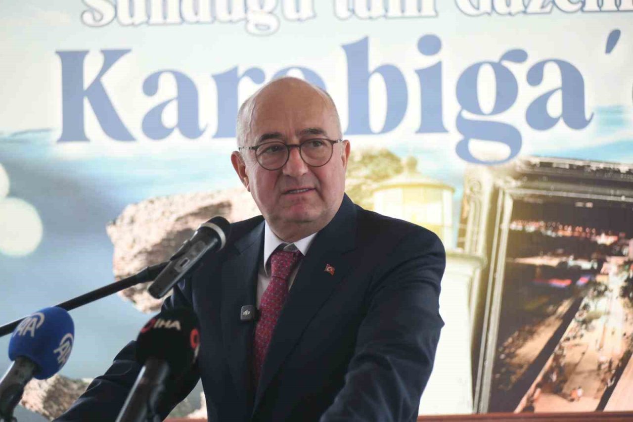 Çanakkale’de köy ve mahalle muhtarlarıyla bir araya gelen AK Parti