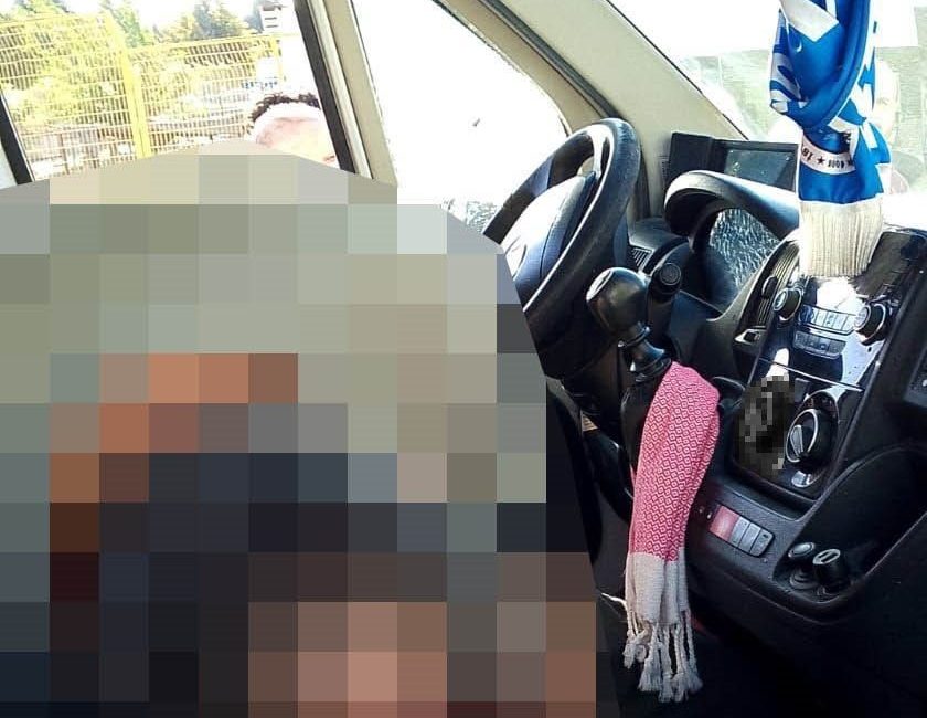 Arnavutköy Hadımköy’de, iki servis minibüsünün sürücüleri arasında çıkan silahlı kavgada