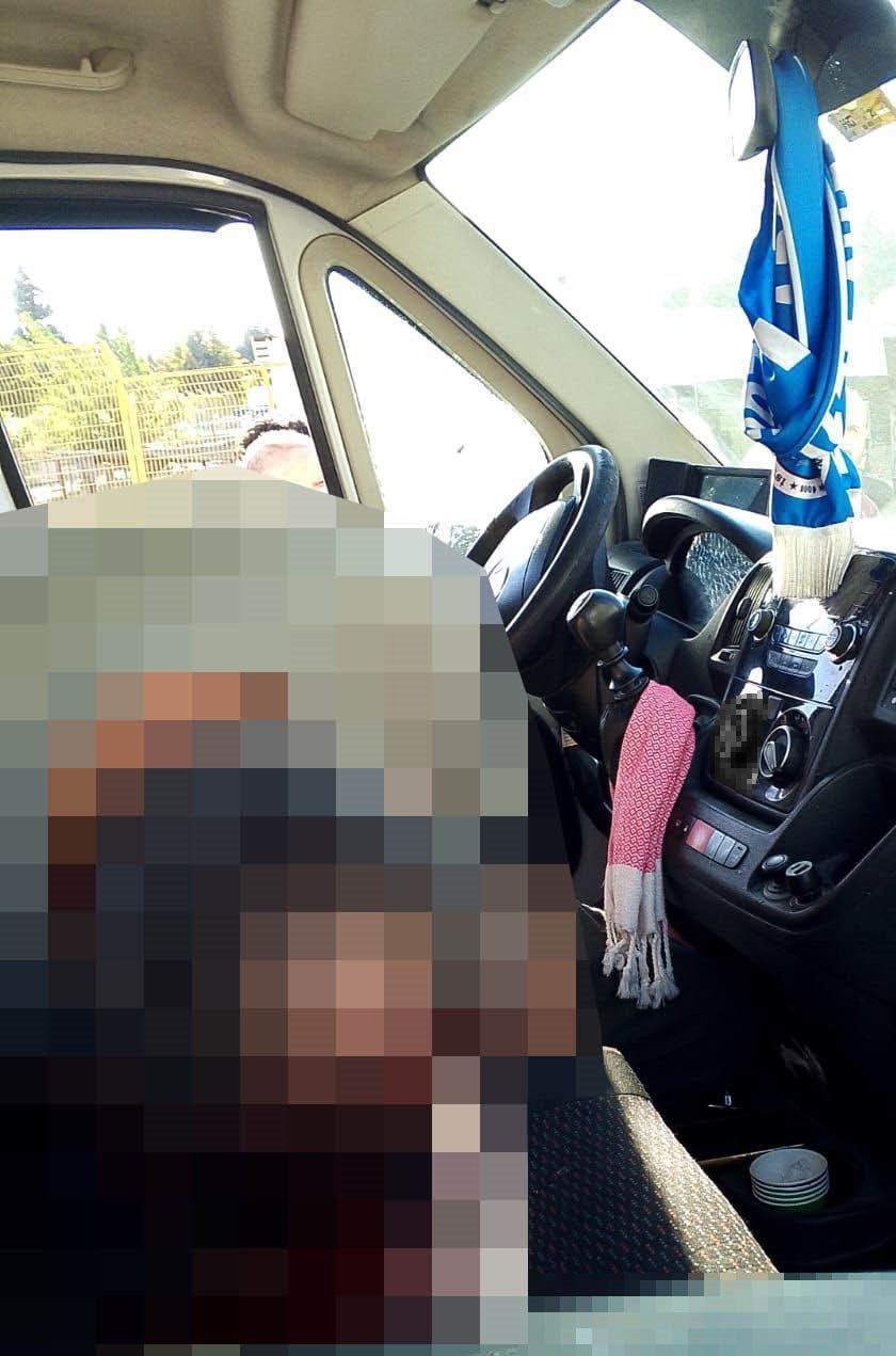 Arnavutköy Hadımköy’de, iki servis minibüsünün sürücüleri arasında çıkan silahlı kavgada