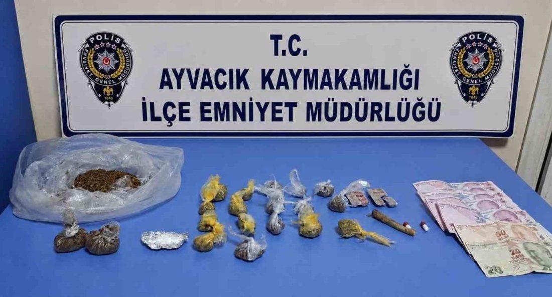 Çanakkale’nin Ayvacık ilçesinde emniyet ekiplerince gerçekleştirilen uyuşturucu operasyonunda 1 şüpheli