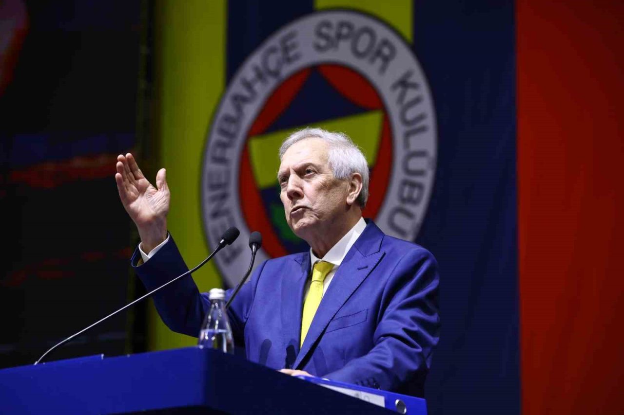 Fenerbahçe Başkanı Aziz Yıldırım, mali genel kurulda önceki dönem yönetim