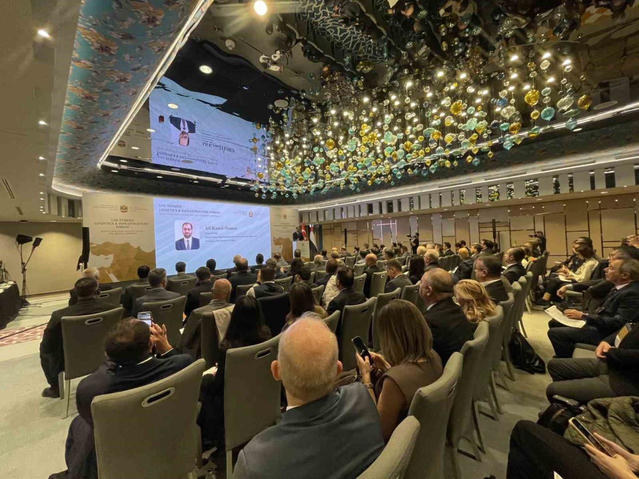 BAE-Türkiye Lojistik ve Altyapı Forumu İstanbul’da başladı. Forum; lojistik, ulaştırma