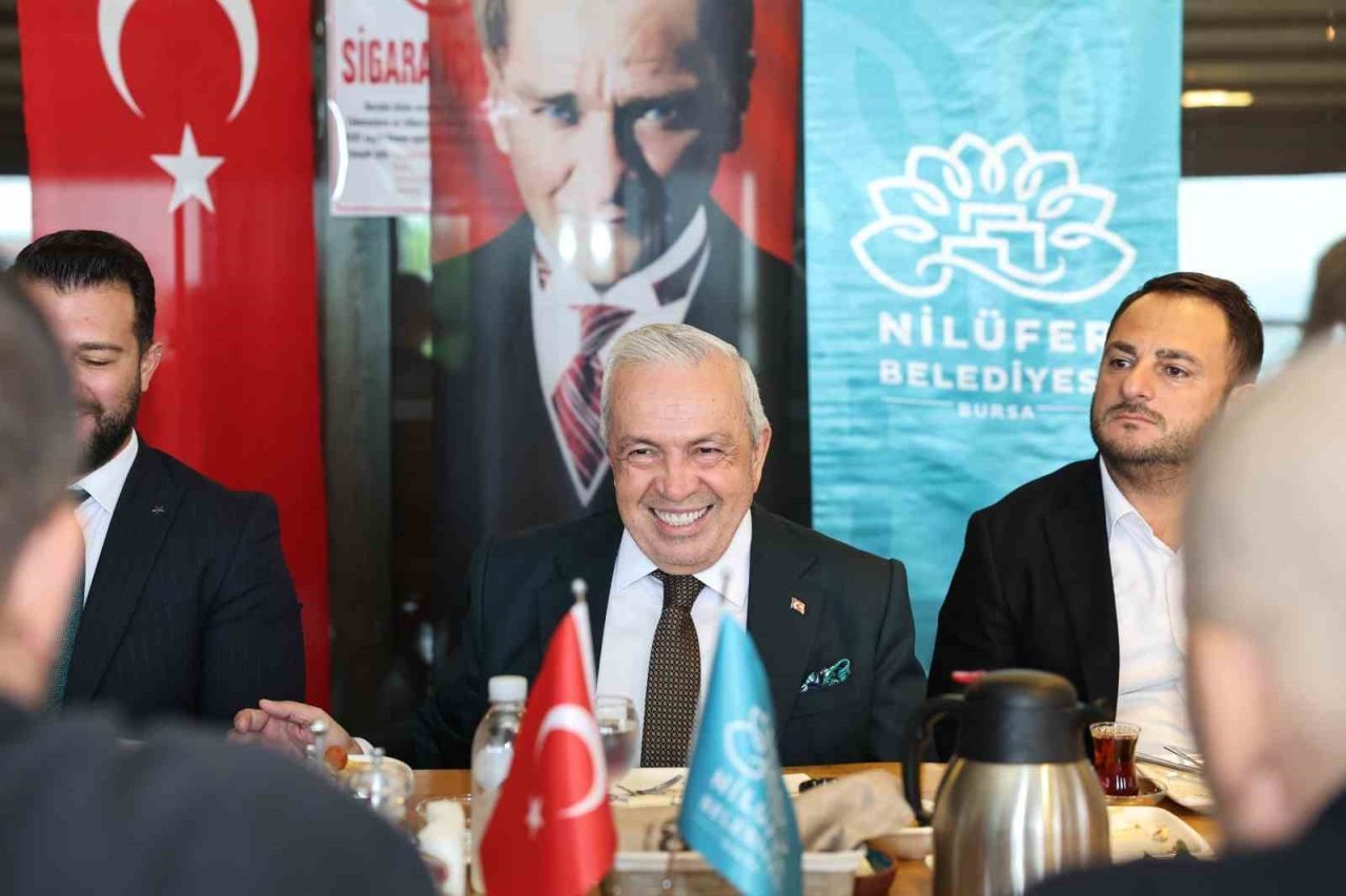 Nilüfer Belediye Başkanı Şadi Özdemir, yeşil-beyazlı kulübün tribün temsilcileriyle kahvaltıda