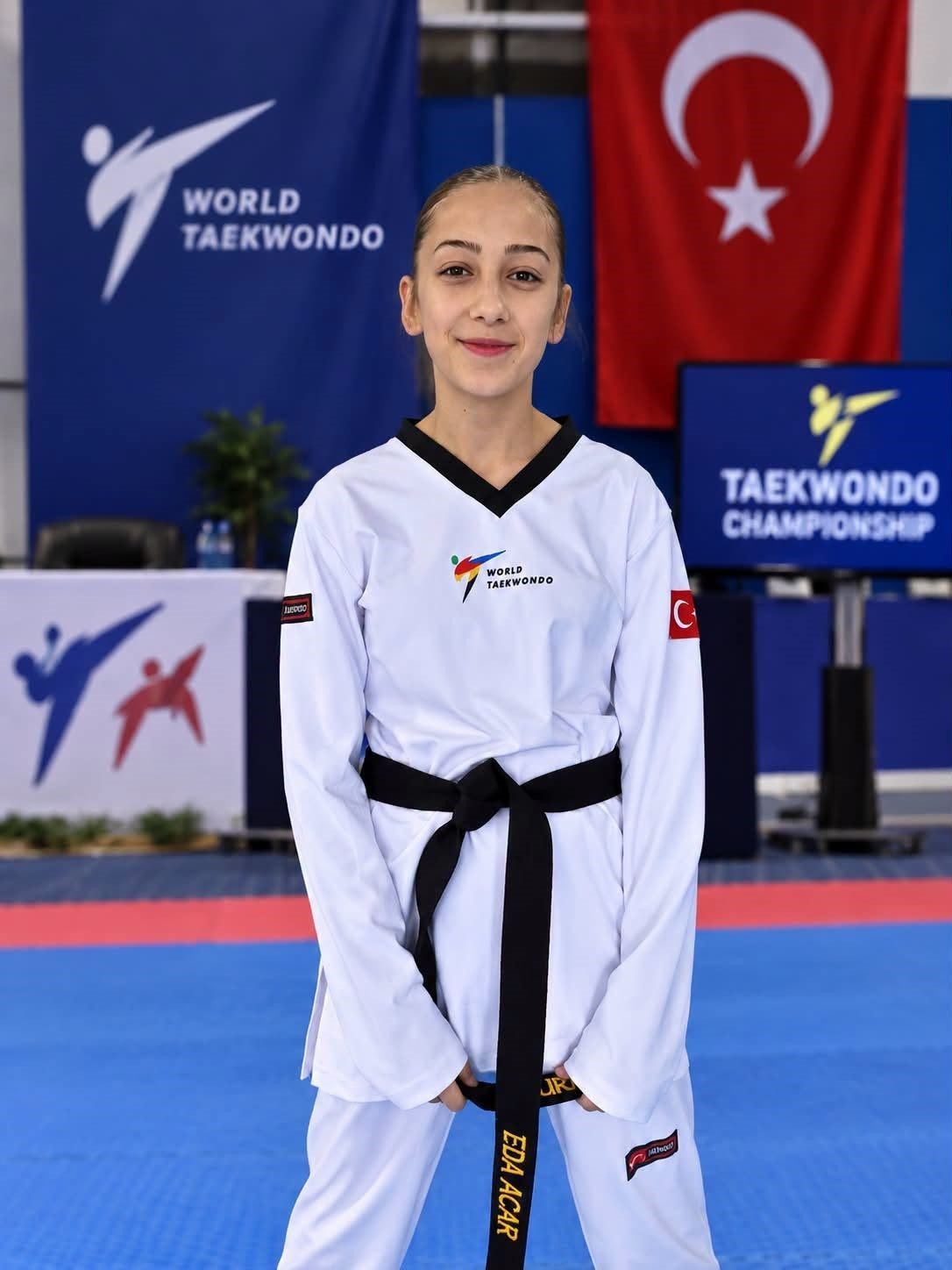Bilecikli taekwondo sporcusu Eda Acar, Avrupa Taekwondo Turnuvası’nda üçüncü oldu.