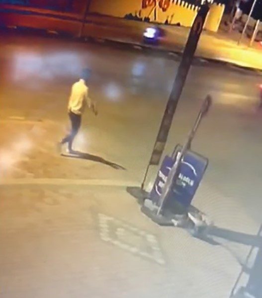 Bilecik’te 8 dakika arayla 2 farklı bölgede araçlara zarar vererek