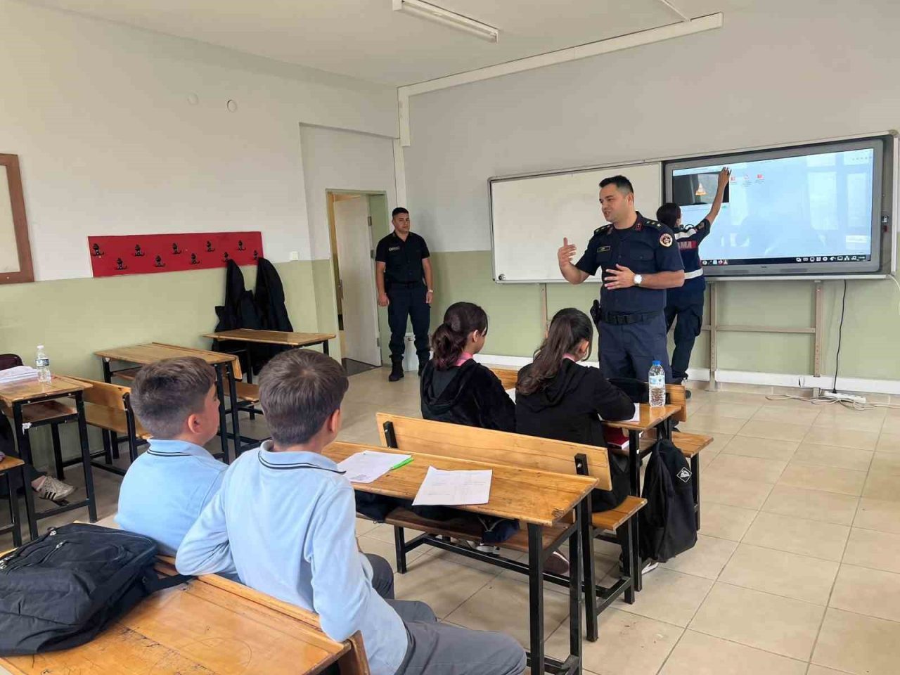 Bilecik’te öğrencilere güvenlik ve siber güvenlik eğitimi verildi. Bilecik İl