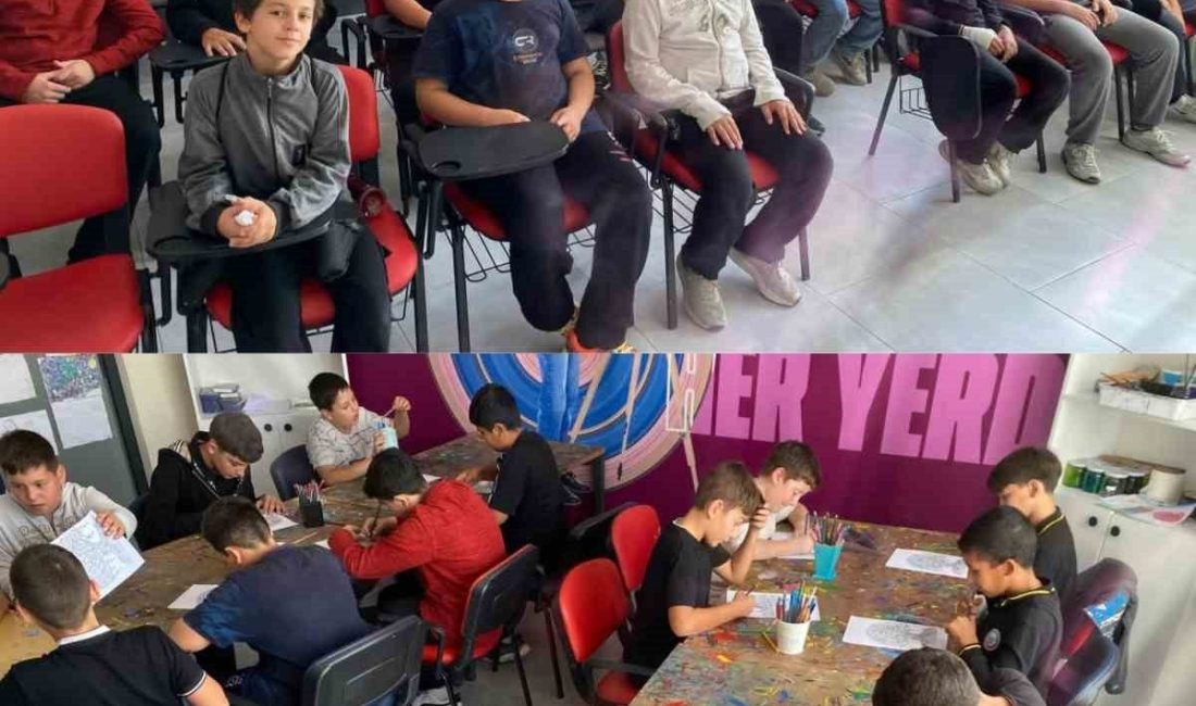 Burhaniye ilçesinde, Diyanet İşleri Başkanlığı Hafızlık kursları devam ederken, öğrenciler,