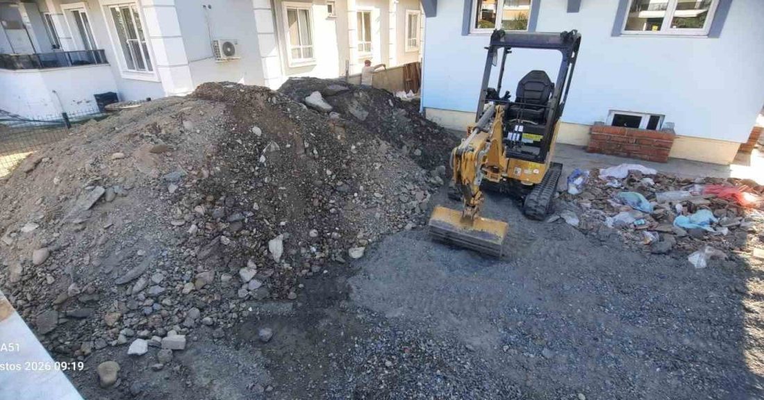 Burhaniye ilçesinde, Diyanet Gençlik Merkezi ve Koca Cami Kur’an Kursu