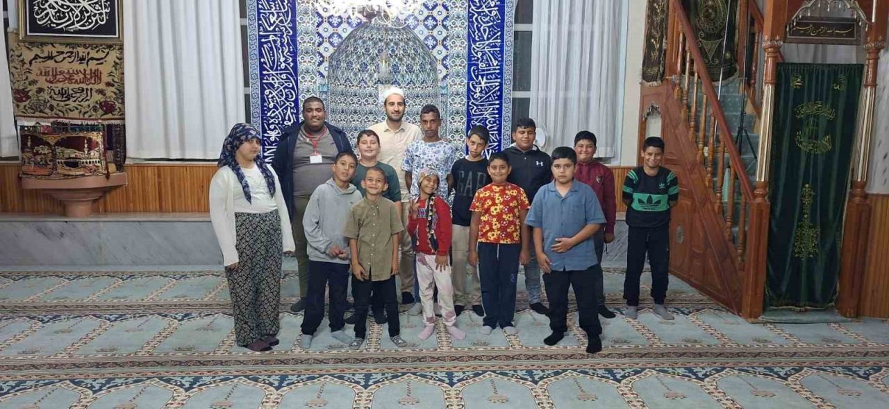 Burhaniye ilçesinde, Pelitköy Çocuk Kulübünde değerler eğitimi verildi. Gençlik Koordinatörü