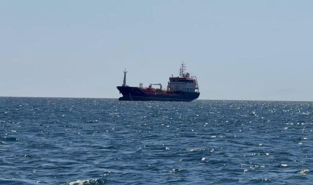 Silivri açıklarında çarpışma sonucu hasar almadan kurtulan Türk bayraklı ALSU