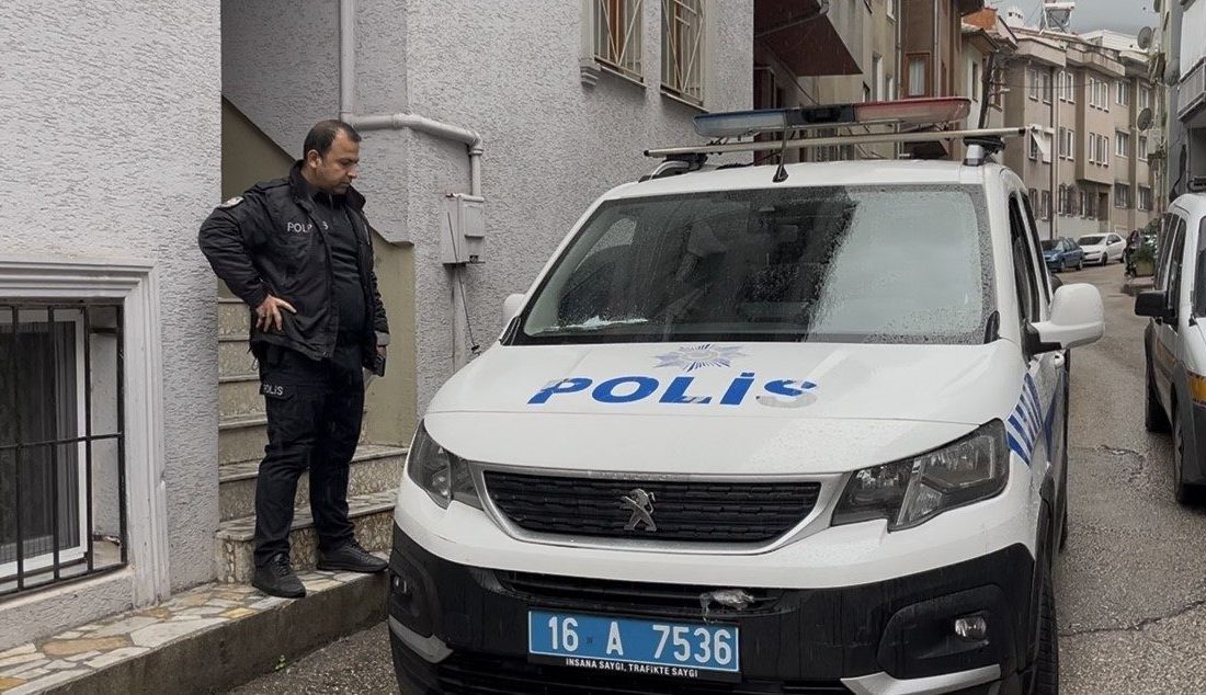 Bursa’da cezaevinden izinli çıkan 3 arkadaşın kaldığı evde bir kişi