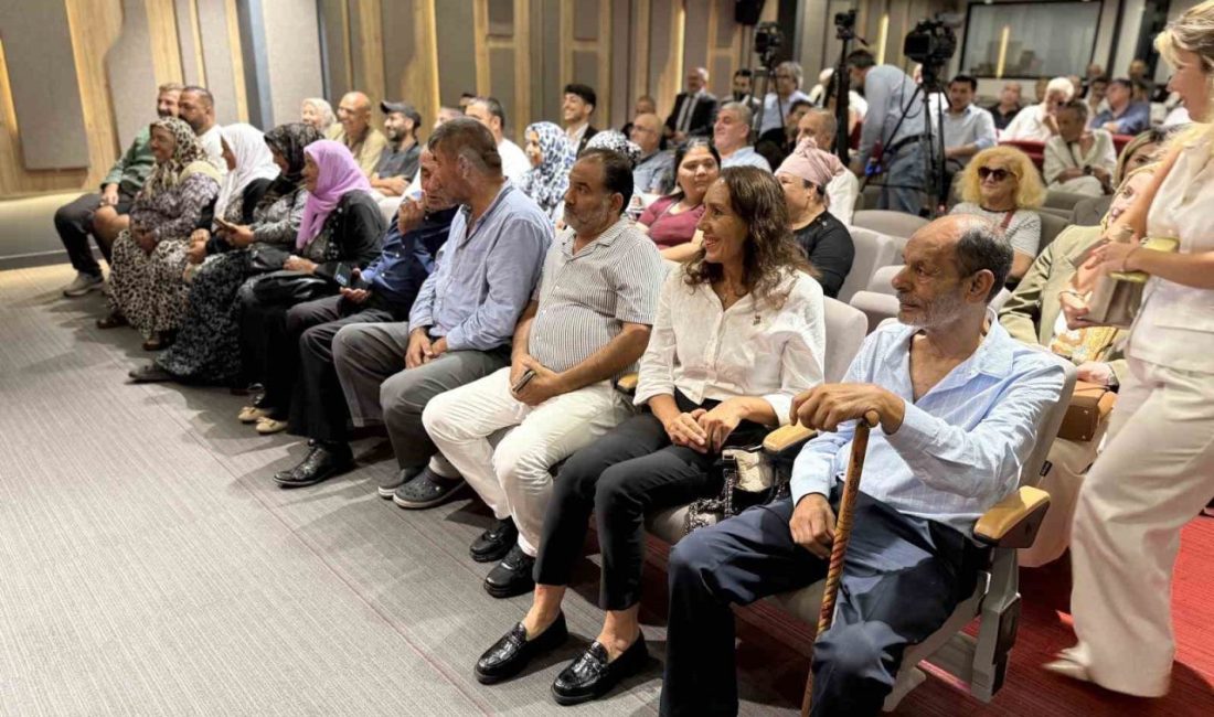 Cumhuriyet Halk Partisi (CHP) İstanbul İl Başkanlığı Katılım ve Rozet