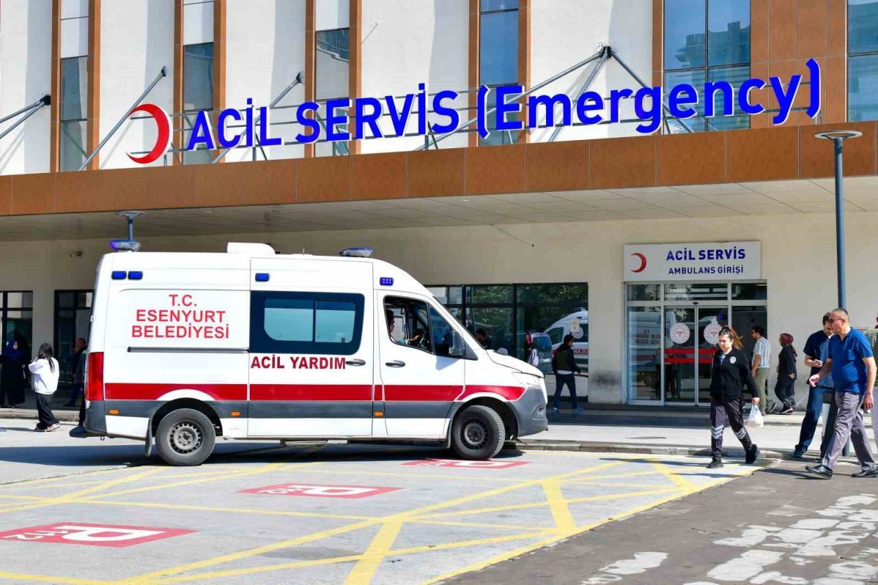 Esenyurt Belediyesi, hasta nakil hizmeti ile vatandaşların hayatını hayatını kolaylaştırıyor.