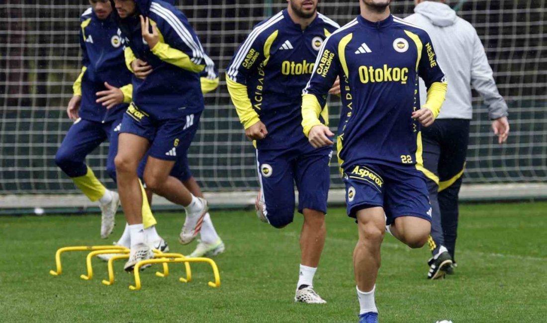 Fenerbahçe, Süper Lig’e verilen milli arada hazırlıklarını sabah ve akşam