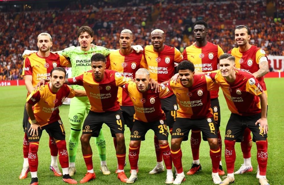 Galatasaray’ın UEFA Şampiyonlar Ligi’nde mücadele edeceği kadro belli oldu. Sarı-kırmızılıların