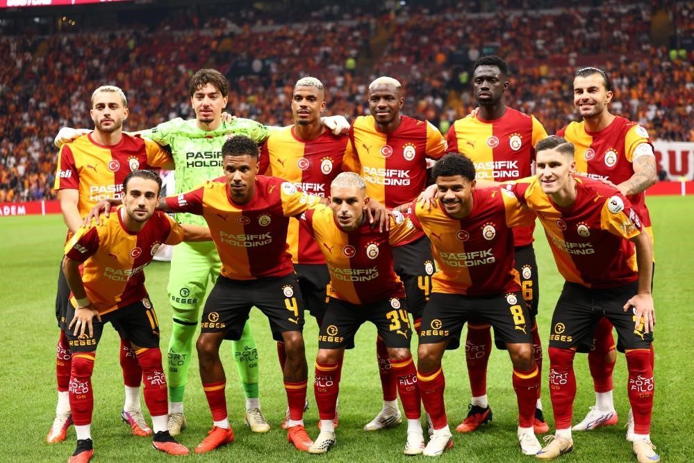 Galatasaray’ın UEFA Şampiyonlar Ligi’nde mücadele edeceği kadro belli oldu. Sarı-kırmızılıların
