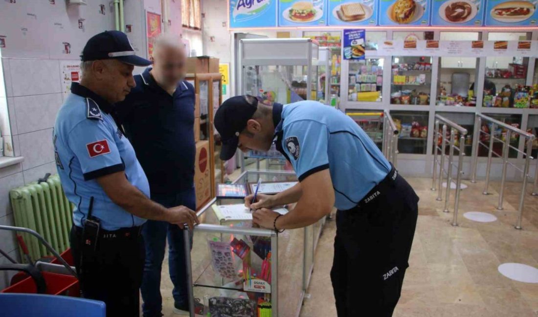 Kartal Belediyesi Zabıta Müdürlüğü ekiplerince okulların açılmasıyla birlikte öğrencilerin güvenli
