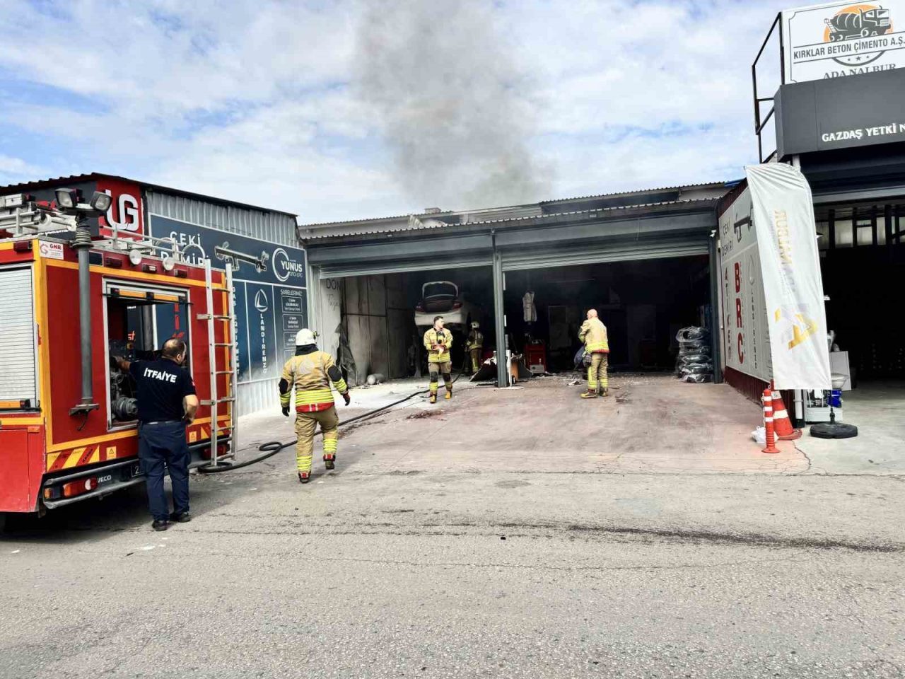 Edirne’de bir oto LPG tamirhanesinde meydana gelen patlamada 2 kişi