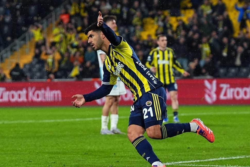 Fenerbahçe’nin İspanyol futbolcusu Marco Asensio, sakatlığı nedeniyle ameliyat olması gerektiği