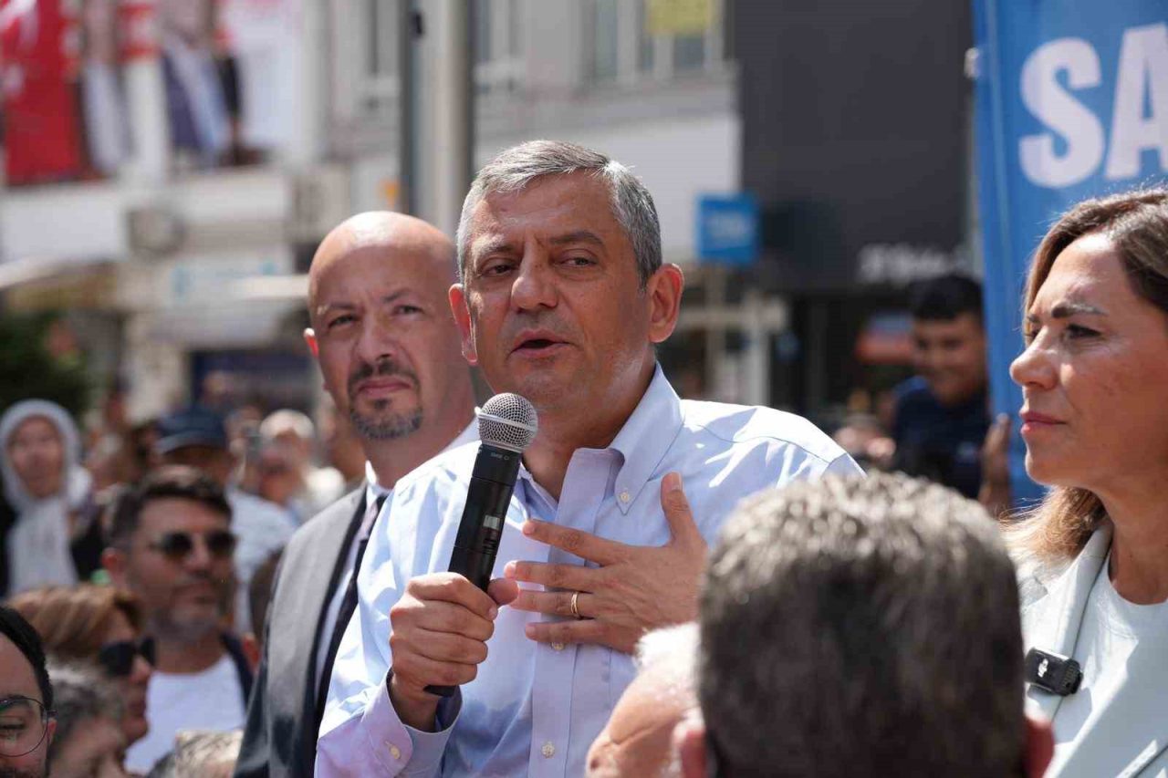 Yeni Parti Genel Başkanı Özgür Özel, Tekirdağ’ın Çorlu ilçesinde düzenlenen