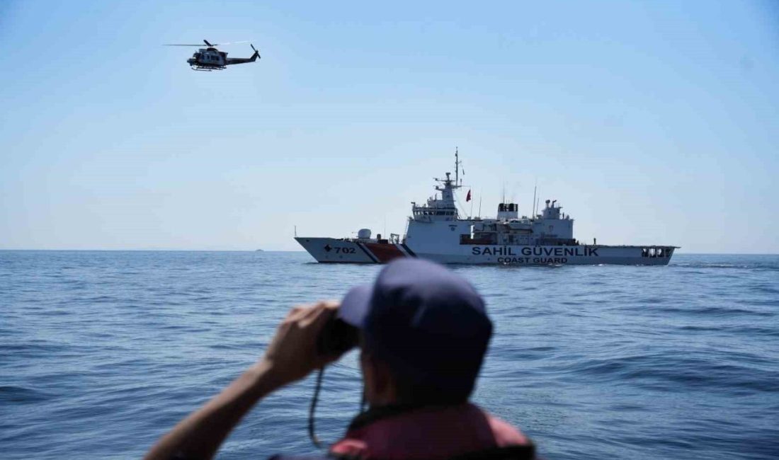Silivri açıklarında çarpışma sonucu batan geminin 10 personelini arama çalışması