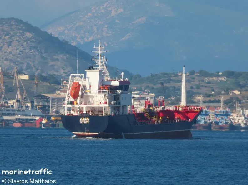 İSTANBUL – Silivri açıklarında Türk bayraklı iki ticari geminin çarpışması