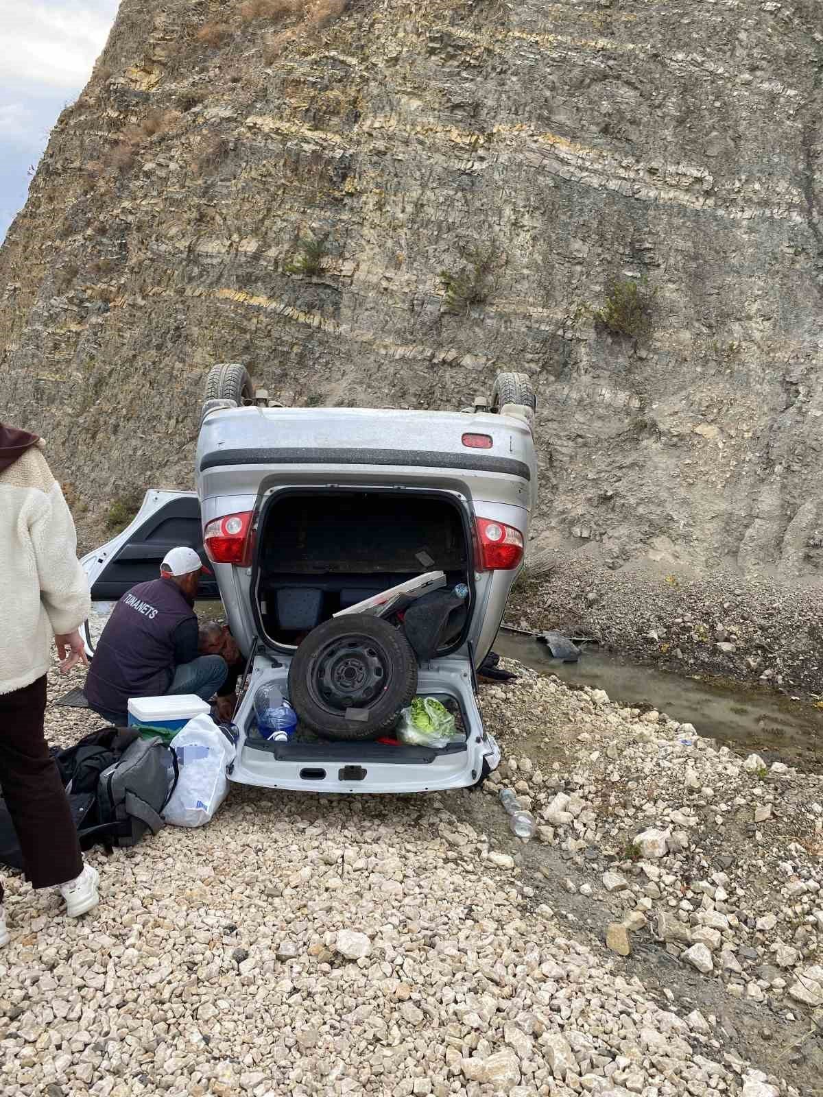 Tekirdağ’ın Şarköy ilçesinde kontrolden çıkan otomobilin takla atması sonucu 2