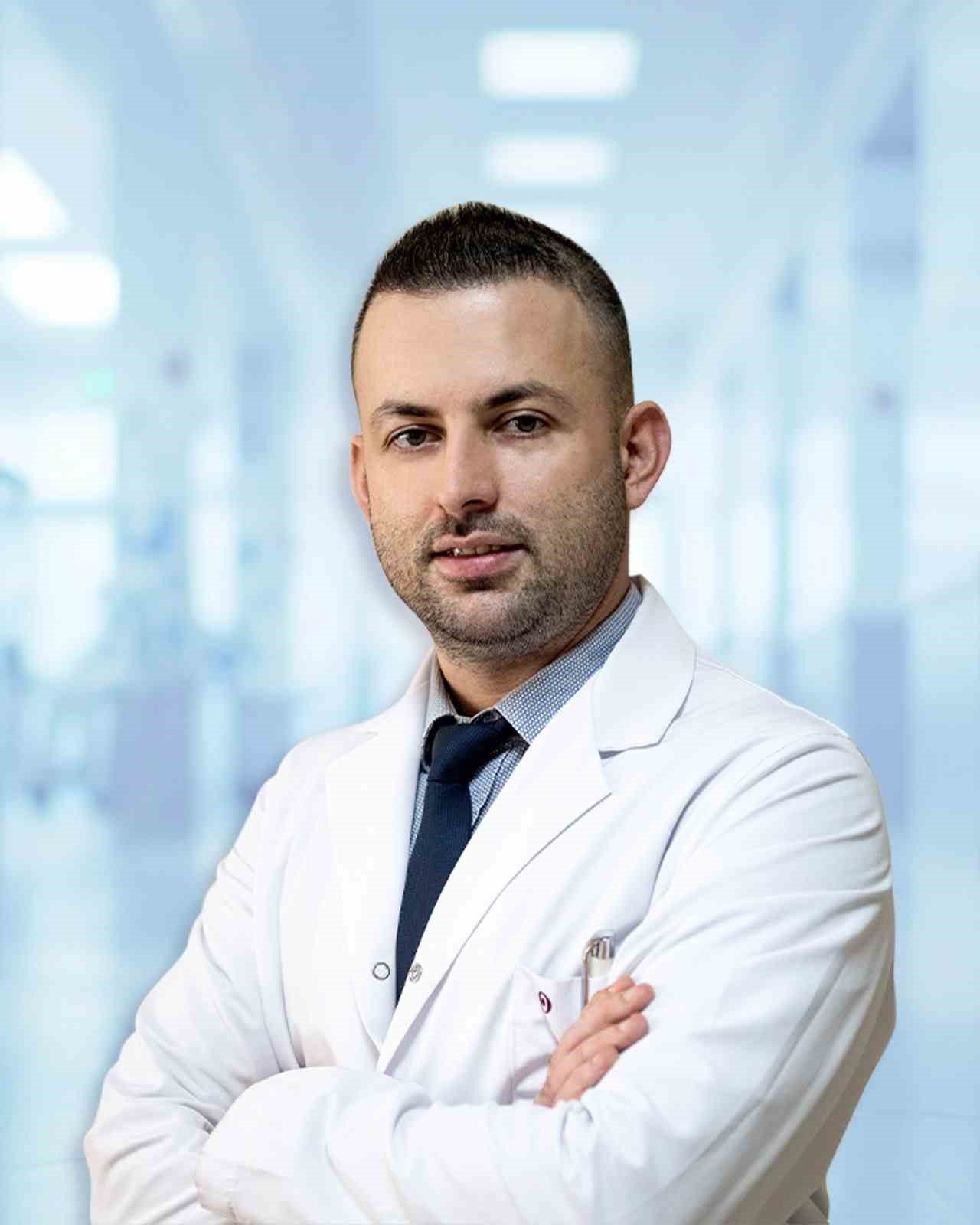 Ani görme kaybının göz damarlarındaki tıkanıklıklardan retina sorunlarına, optik sinir